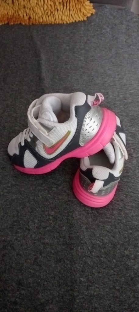 Nike buciki dziewczęce