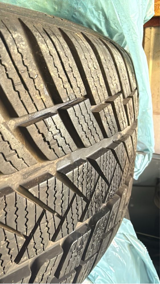 Opony z felgami 235/45/18R