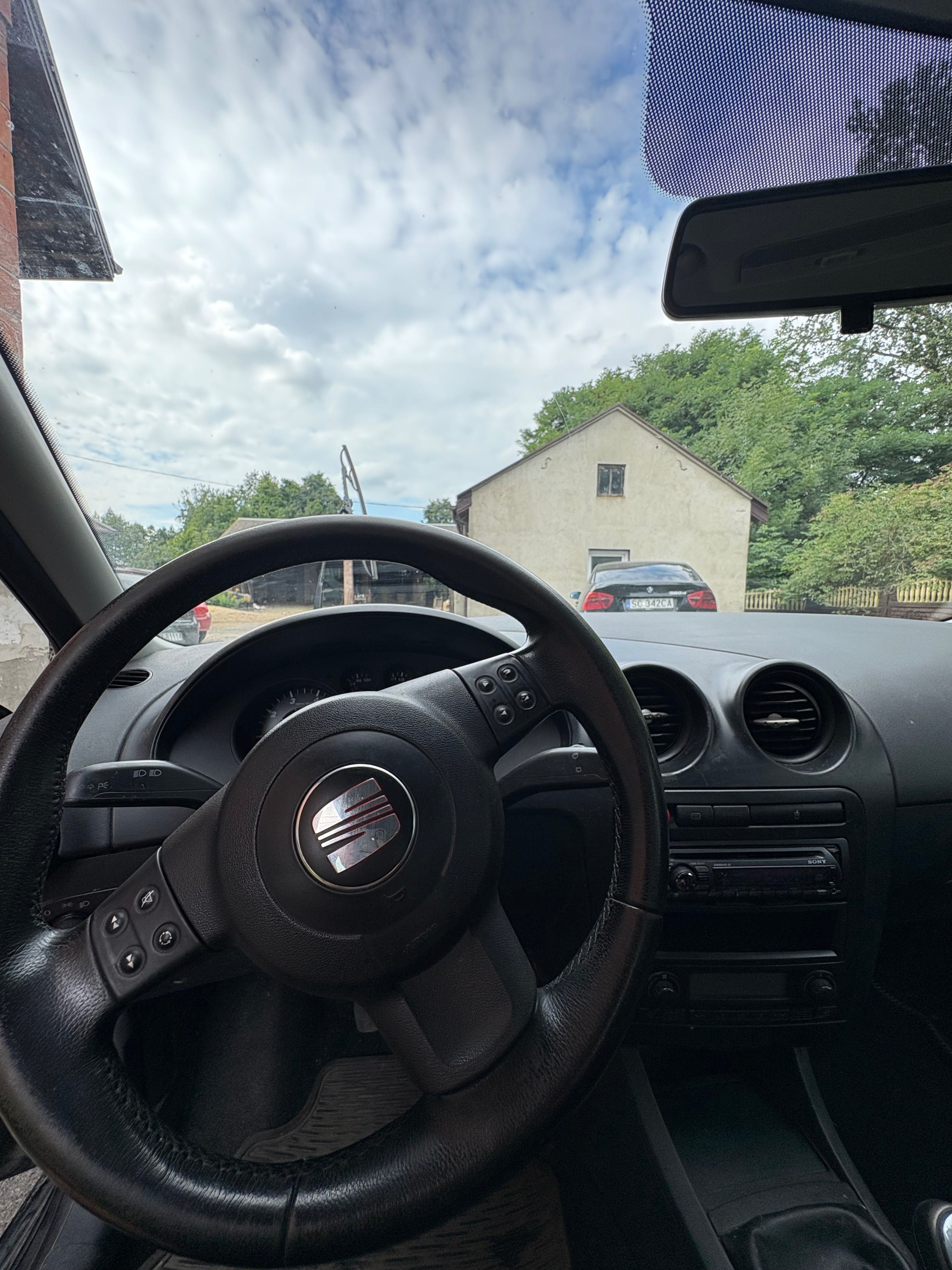 Seat Ibiza 2004 v16 Benzyna
