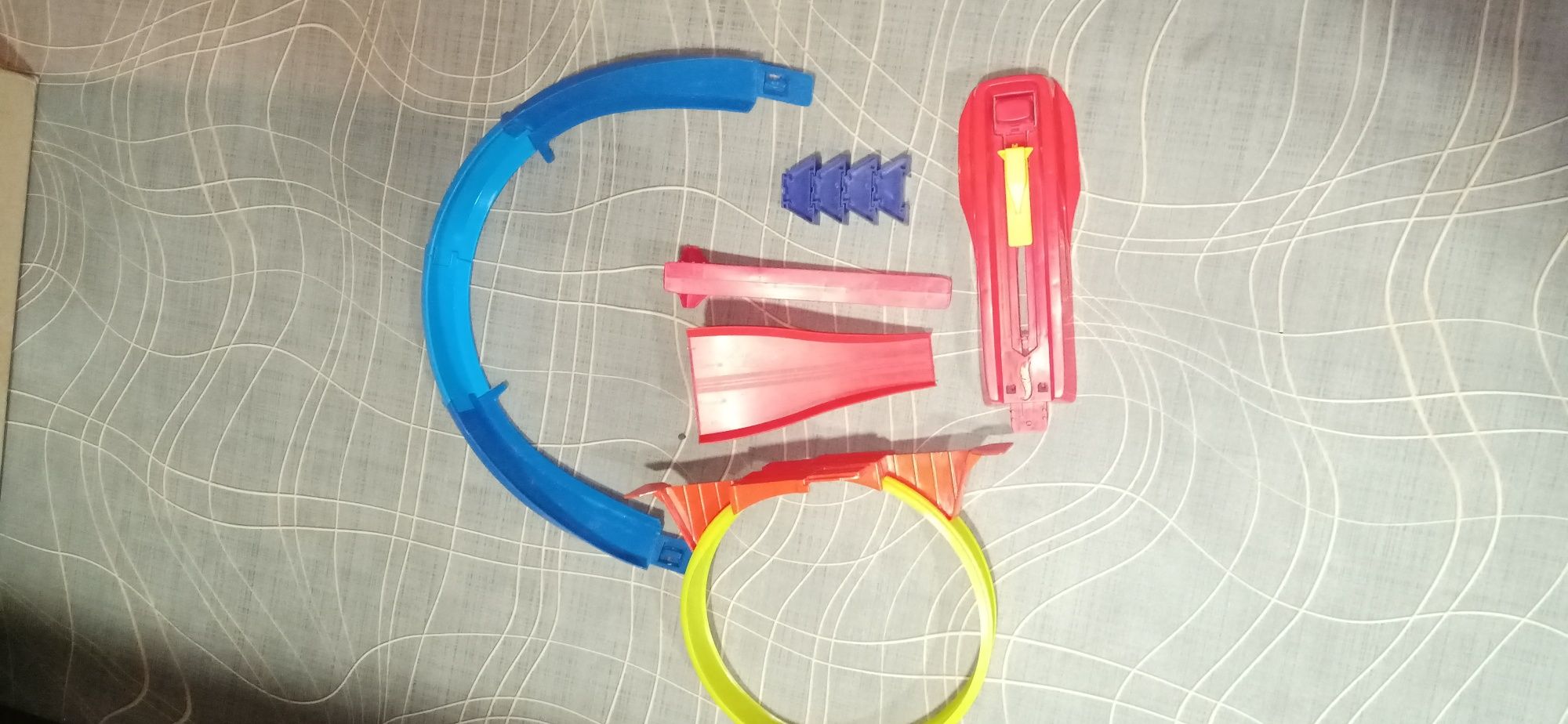 Hot wheels набор мини трасса Хот Вилс пилы, лезвия.машинка,пускатель,