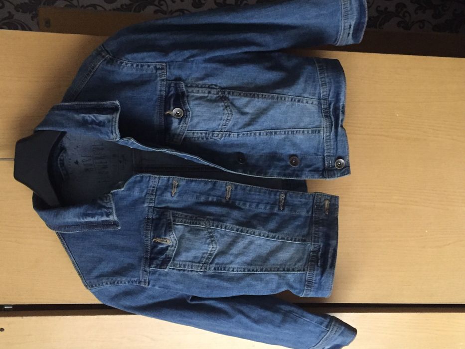 Джинсовка жіноча укорочена