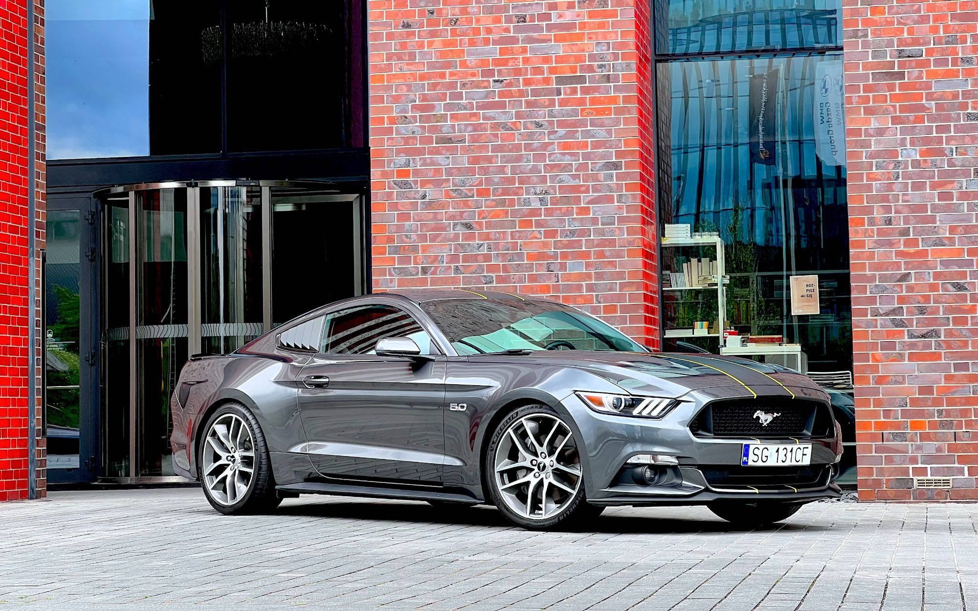 Wynajem Ford Mustang GT 5.0 V8 WYDECH bez kaucji wypożyczalnia