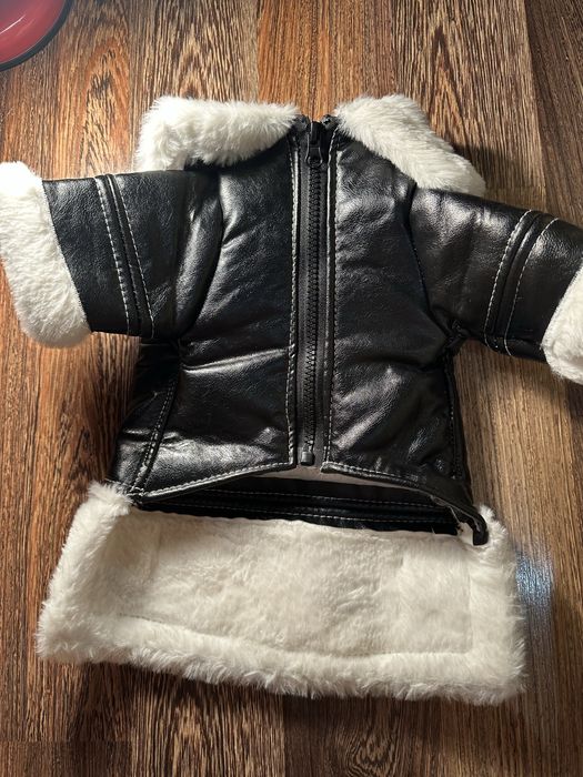 Стильна шкіряна куртка для собаки