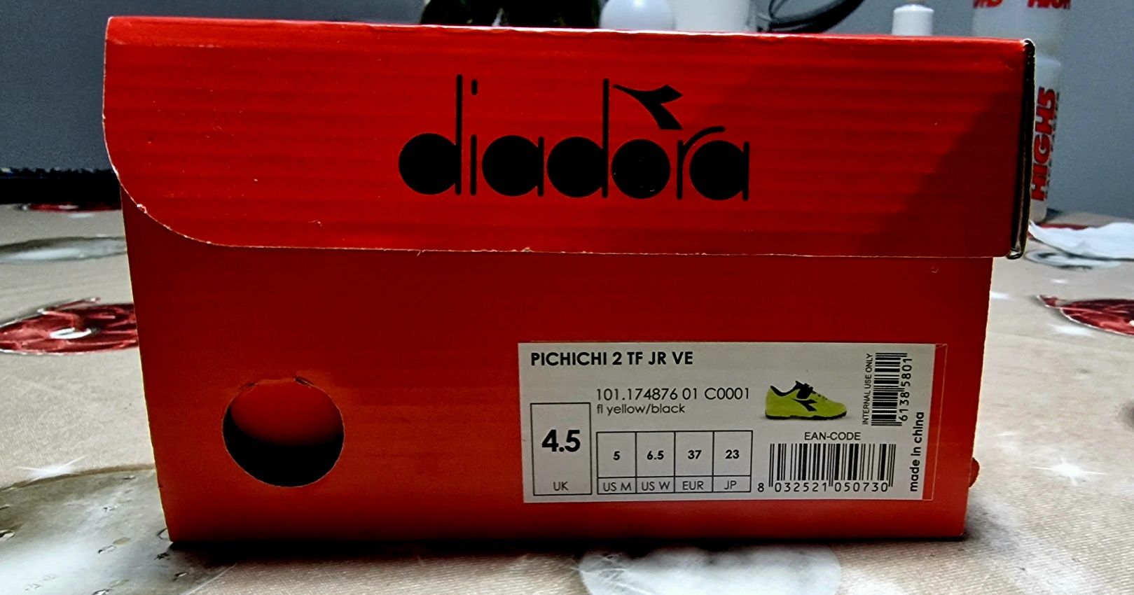 Tenis Diadora n37 novos fut.salão, nunca usados com etiqueta