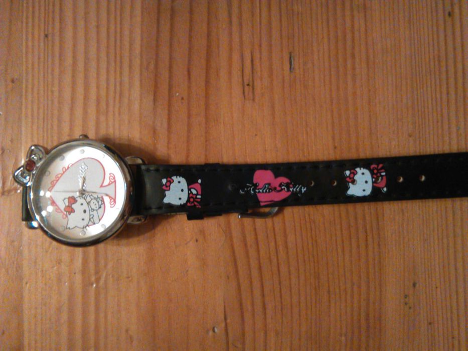 Sprzedam zegarek dziecięcy  z paskiem oryginalnym