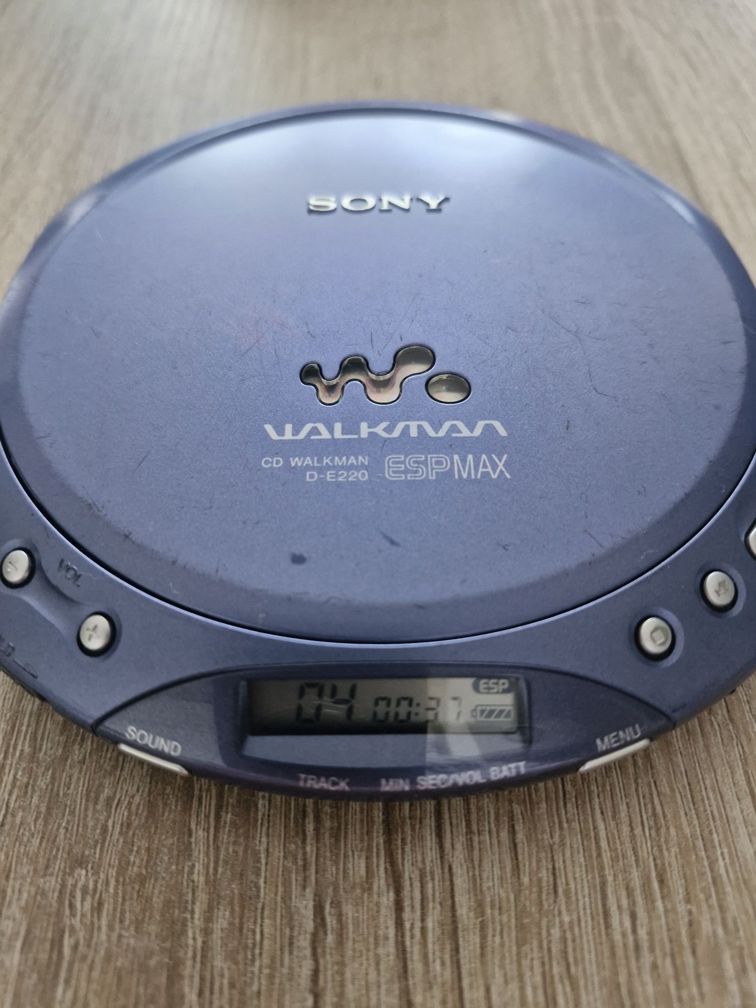 Sony CD Walkman D-E220