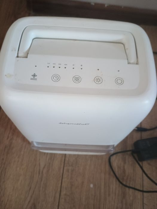 elektryczny osuszacz powietrza marki OMISOON.