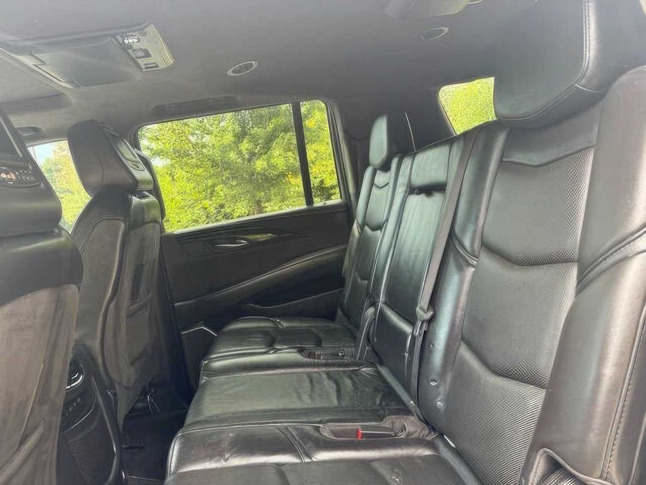 Cadillac Escalade      2017