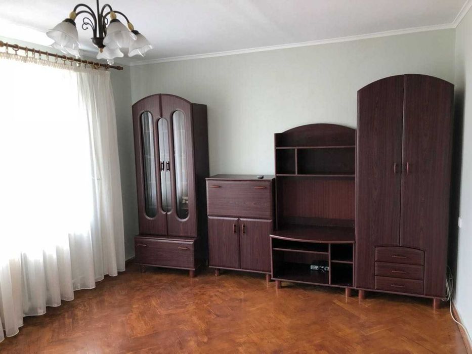 Оренда трикімнатної на Оболоні, Г. Дніпра 20б, Київ