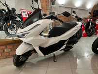 Honda PCX 125 DX, dostępny od ręki