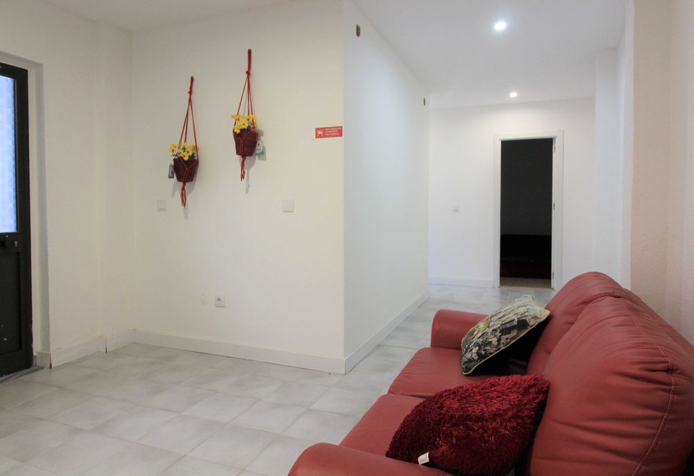 Quarto Individual para arrendar (Amora)