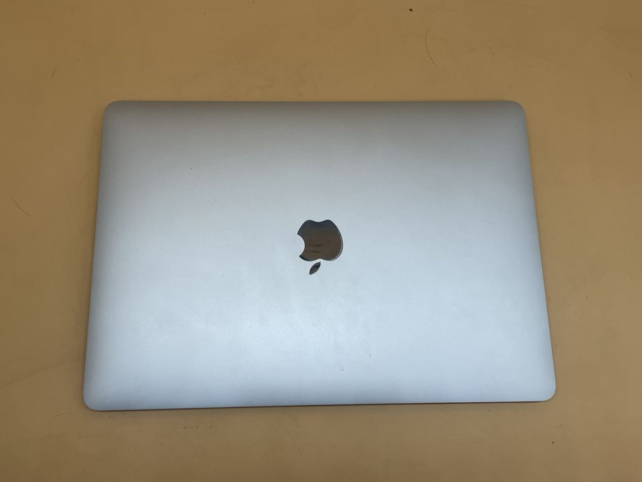 Macbook air 2019 128 ssd i5