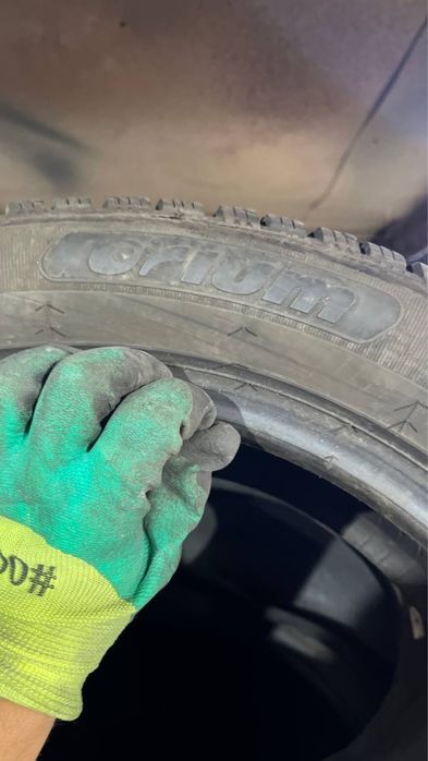 Пара зимової гуми 215/50/17 2022 року