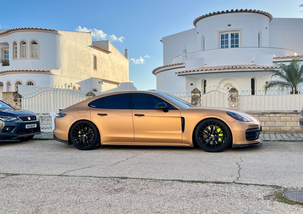 Porsche Panamera 4 E-Hybrid Platinum Edition com PDLS