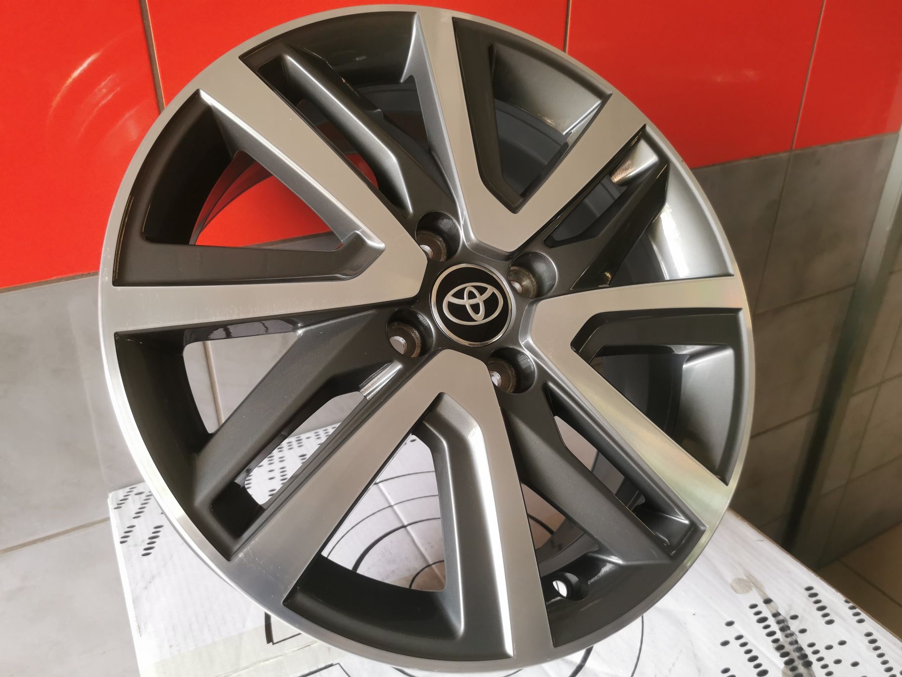 Felgi 16" 4x100 Toyota Yaris Suzuki Baleno Opel