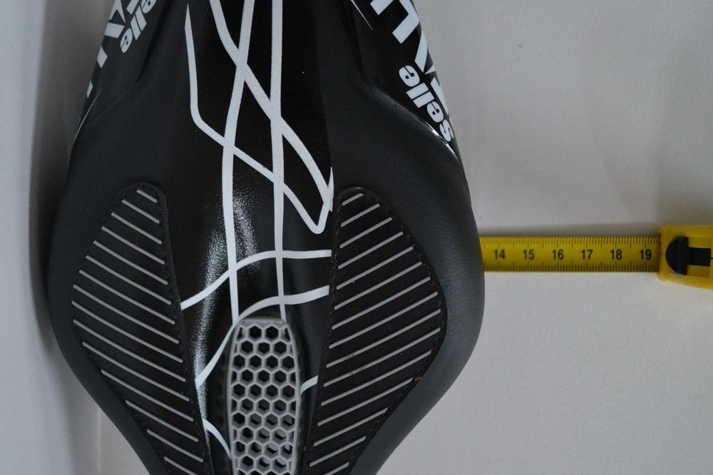 Siodło siodełko czasowe triathlon Selle Italia Kronos Kit Flow carbon