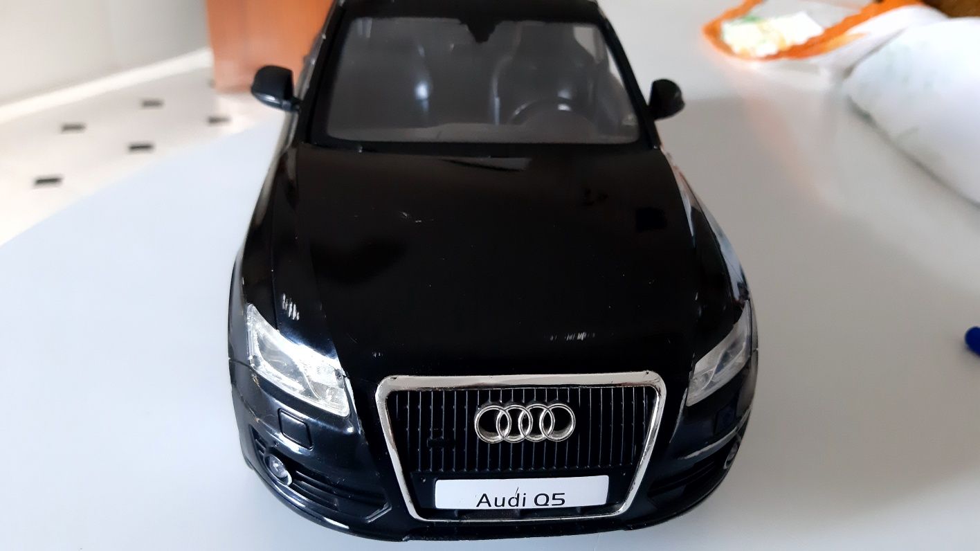 Audi Q5 escala 1/14