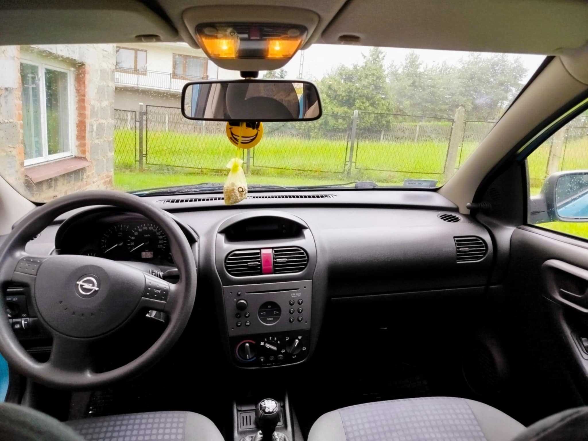 SPRZEDAM Opel Corsa 2002           Sprawna klimatyzacja!