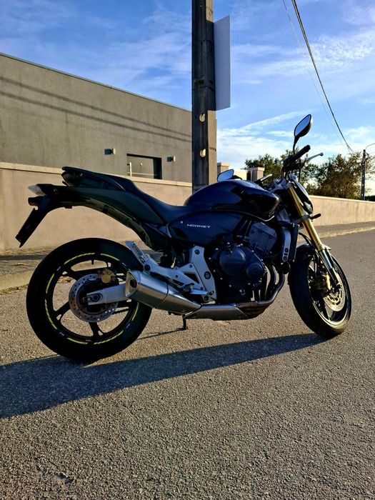 Honda Hornet 25kw Travagem Combinada e ABS