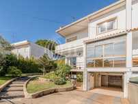Moradia T5 com jardim e garagem, em Alvalade, Lisboa