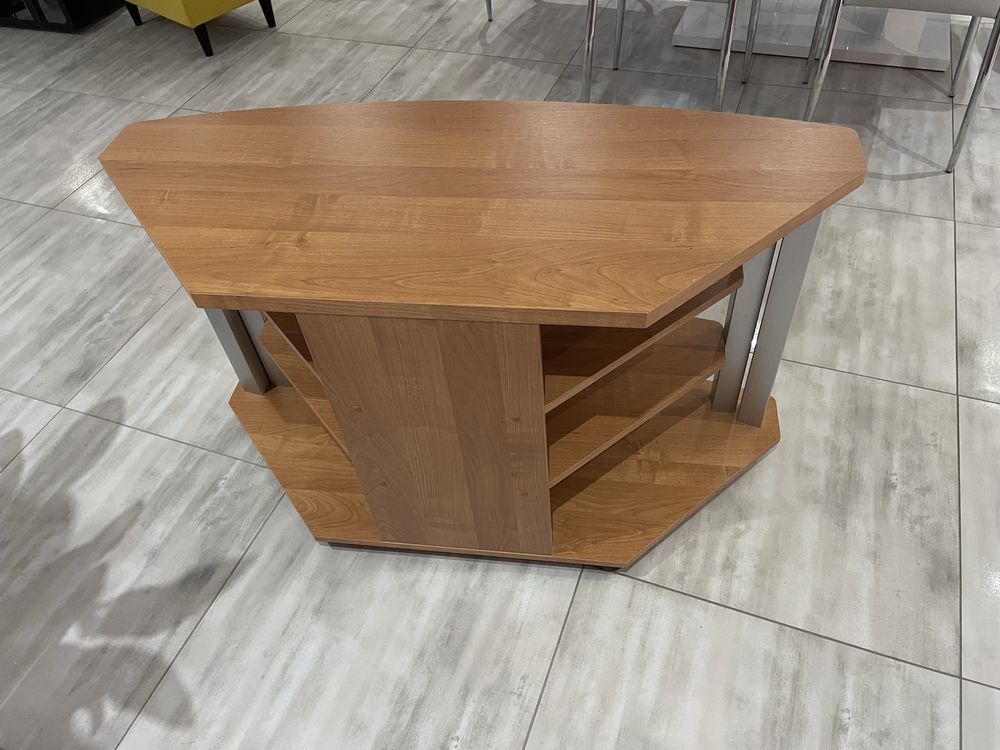 Stolik pod telewizor
