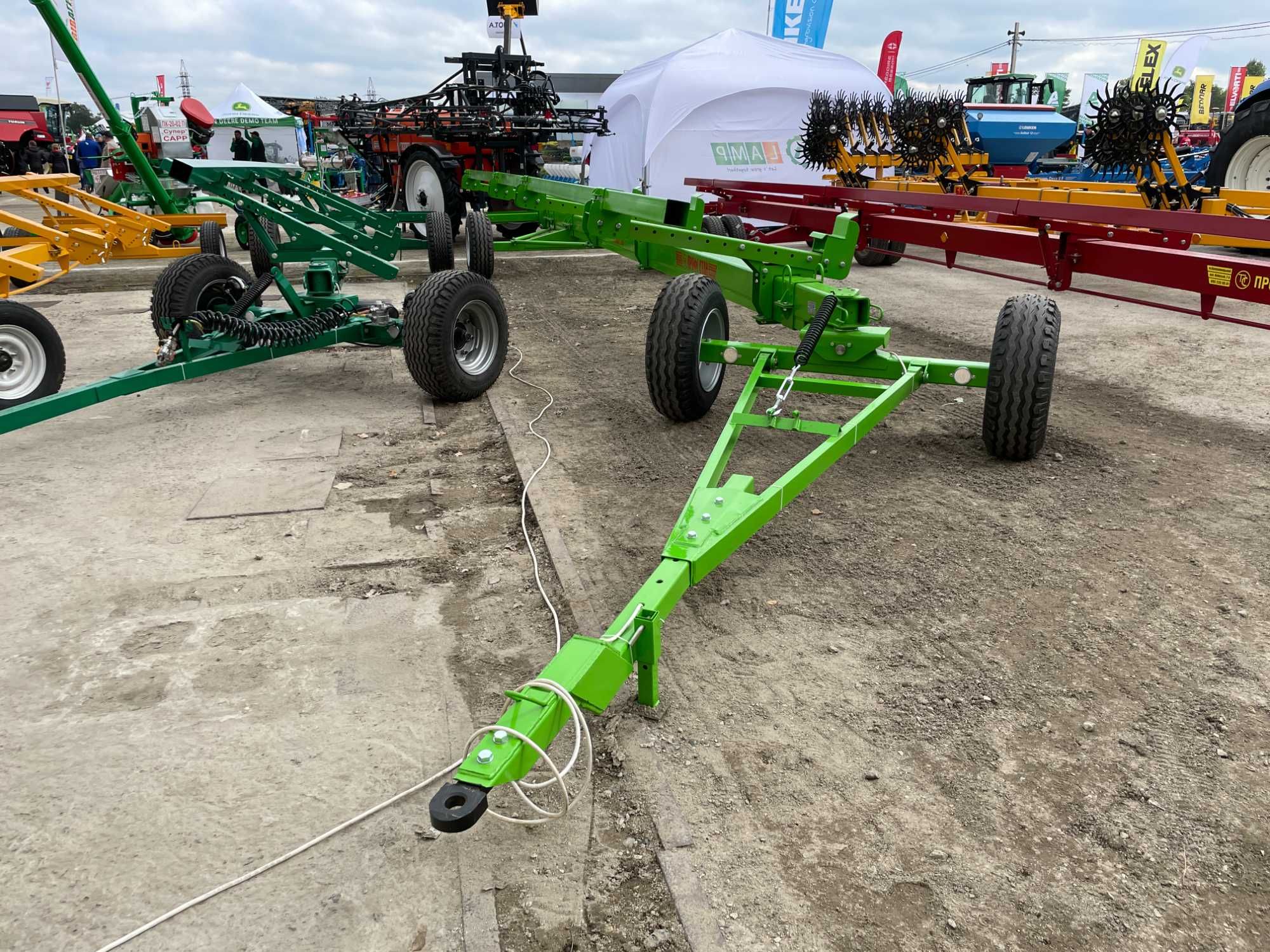 Візок для жниварок (Тележки для жаток) 7 9 10 11 12 м  New Holland