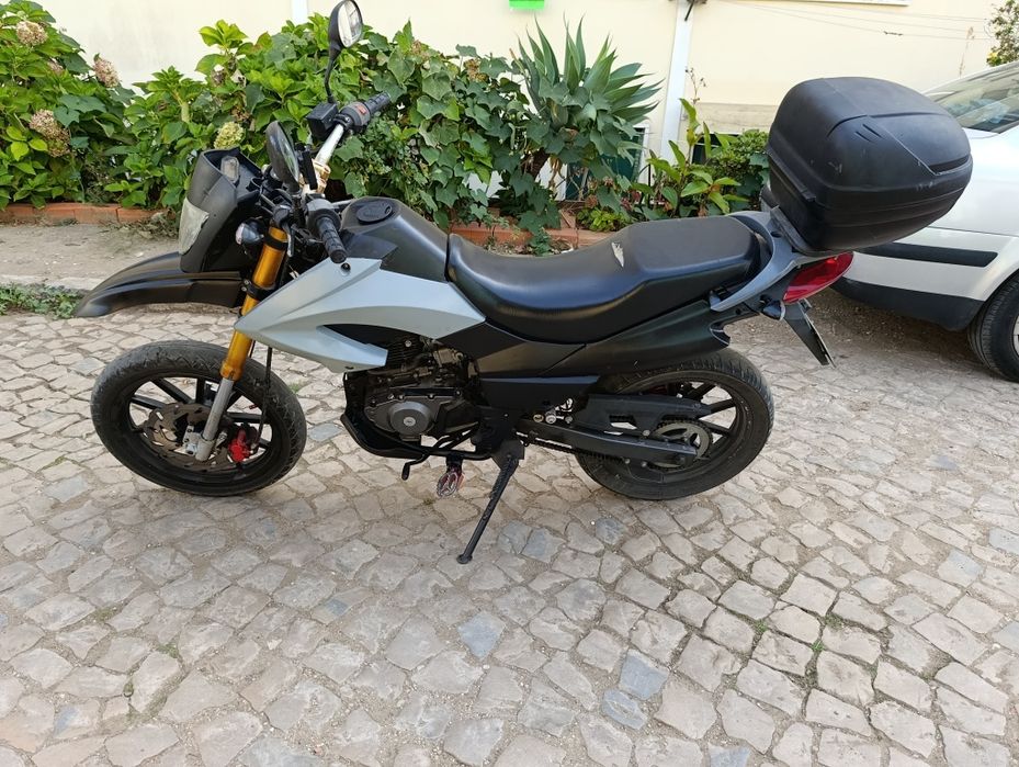 Vendo Keeway TX 125 cc