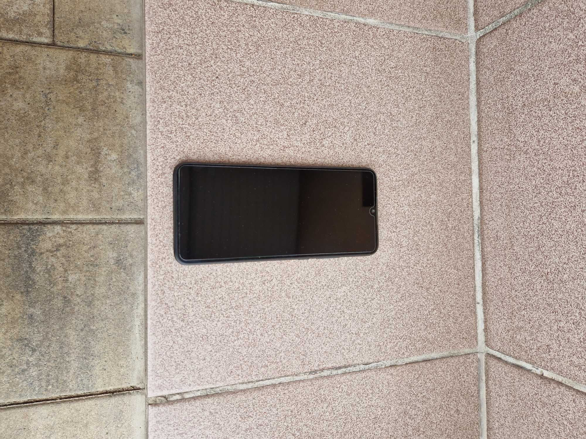 Redmi 10C , 4/128 GB , jak nowy.
