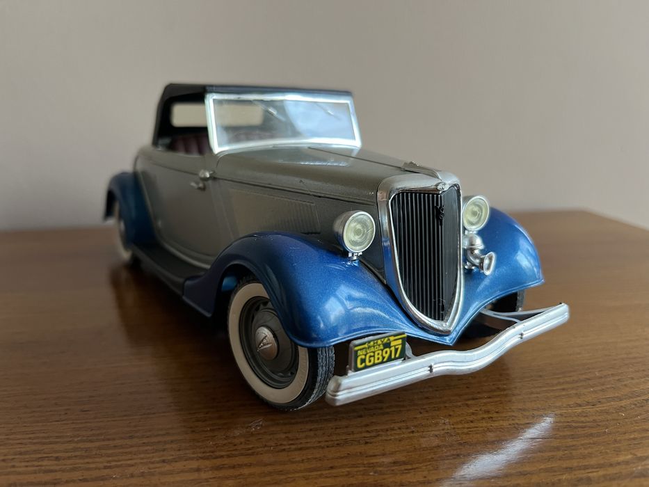 Sprzedam autko Ford V8 z 1934 Solido 1:18