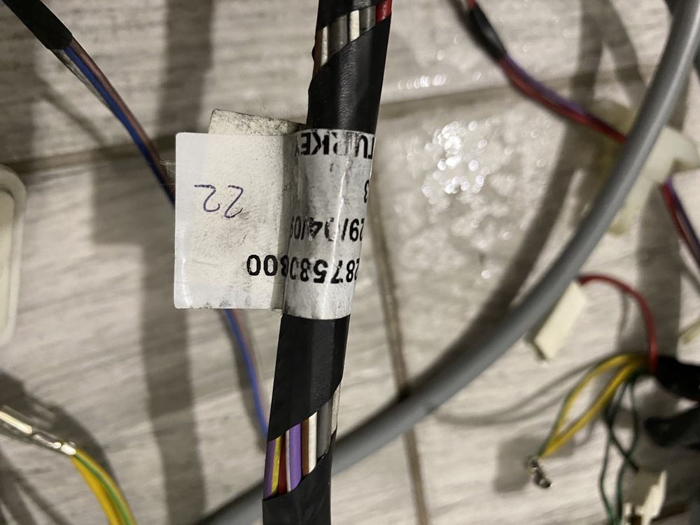 Pralka Beko WMD76126 - wiązka elektryczna wyjęta z pralki w całości