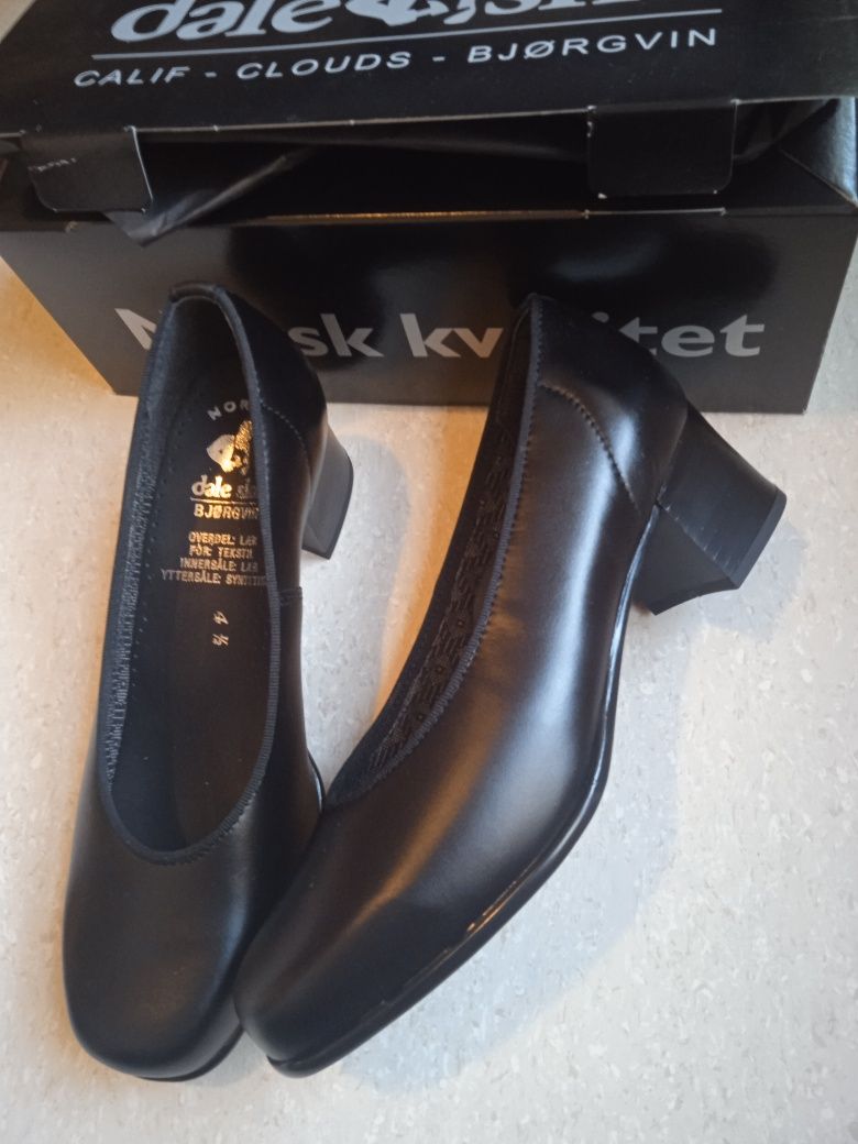 Туфли женские Dale sko (Норвегия) Кожа.