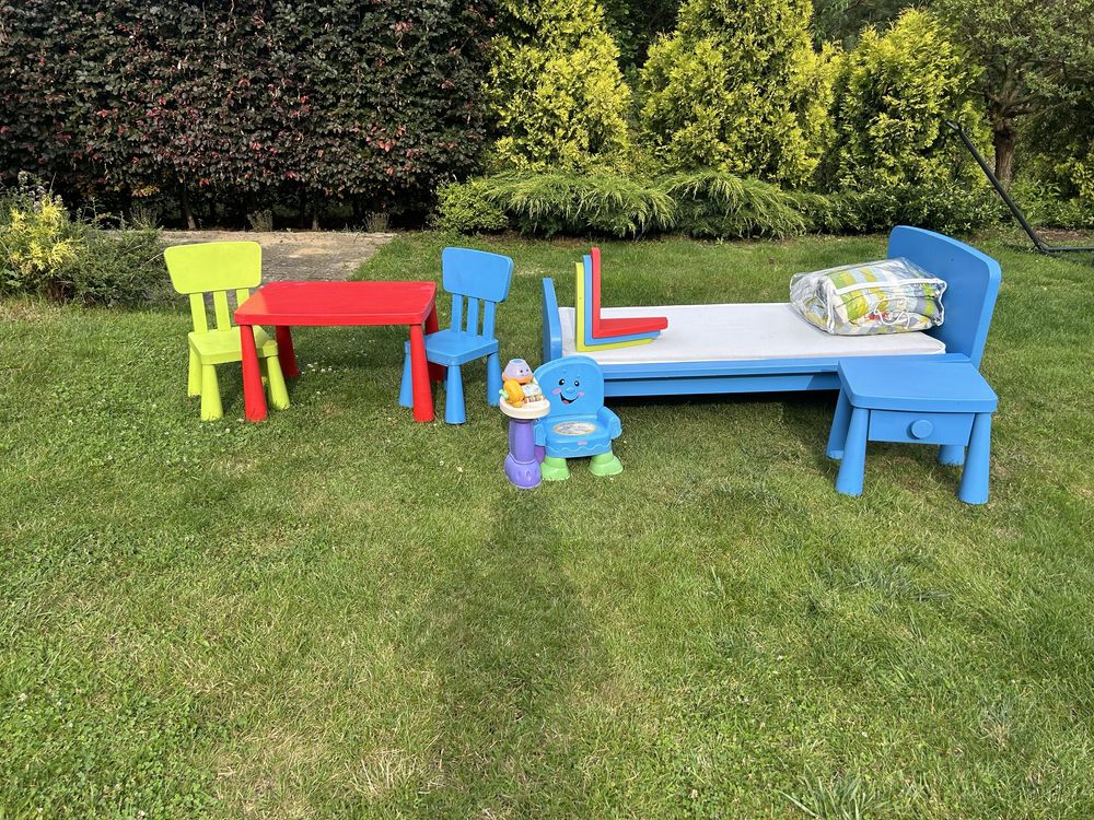 Zestaw mebli dziecięcych IKEA MAMMUT z pościelą