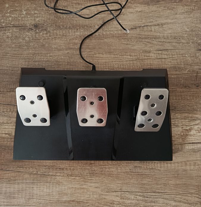 Volante + pedais + shifter PC / PS4 / XBOX