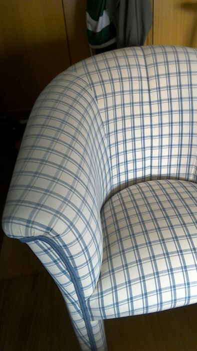 Sofá individual forrado