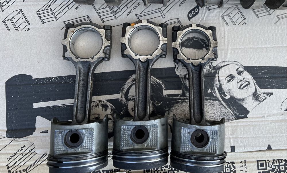 Продам поршні з шатунами nissan navara d22 2.5di