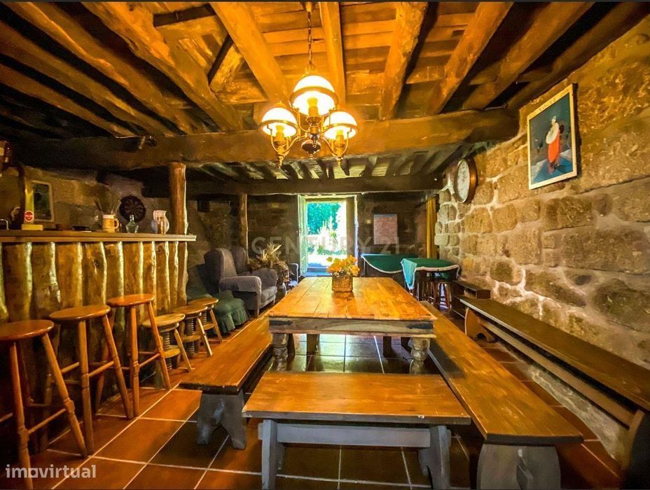Sumptuosa e ancestral moradia para habitação particular ou turismo de