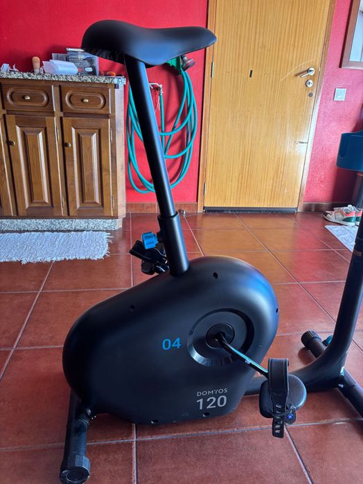 Bicicleta estática Domyos 120 (Decathlon)
