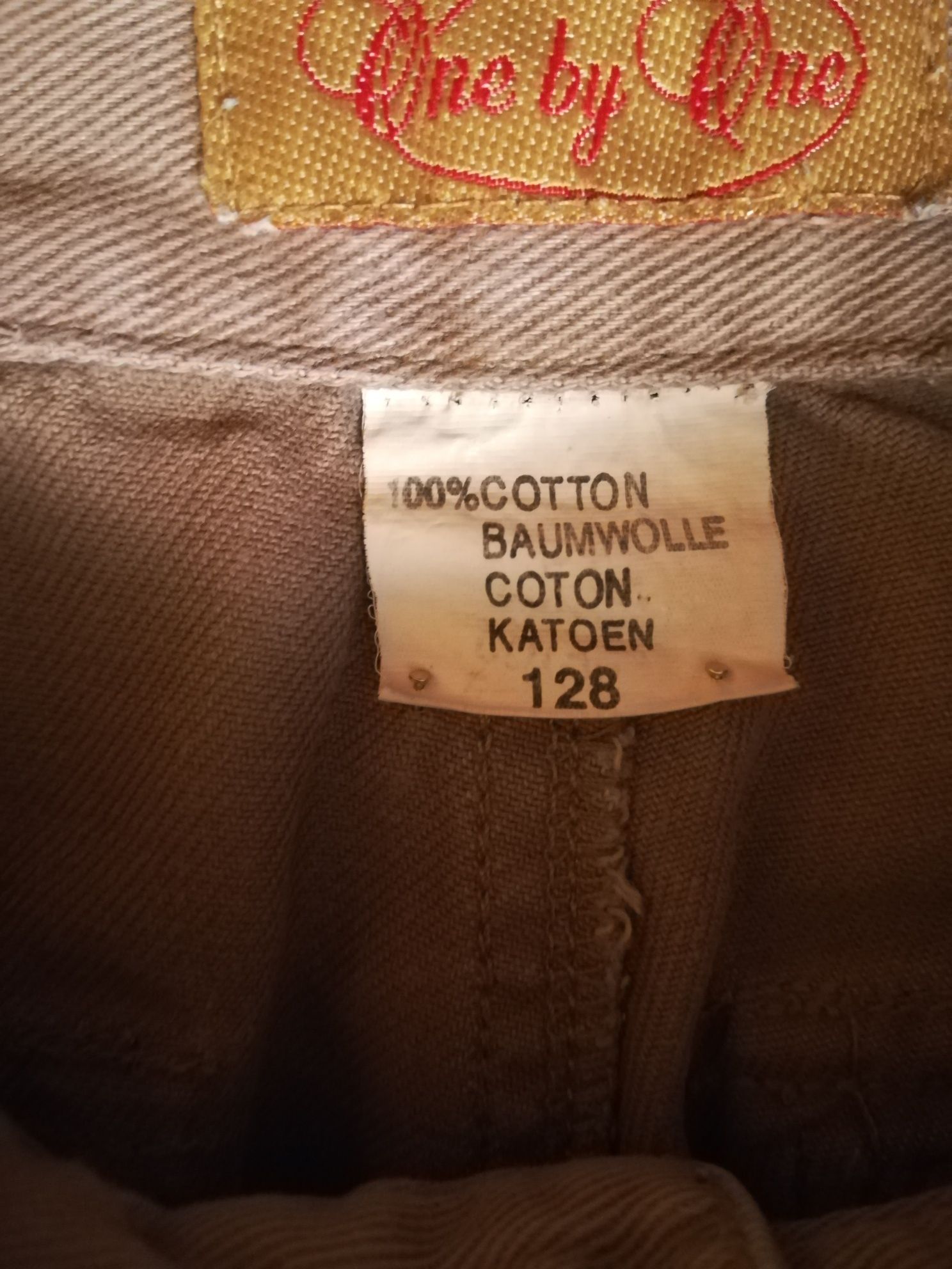 Spodnie 128 bawełniane jasnobrązowe chłopięce One by One