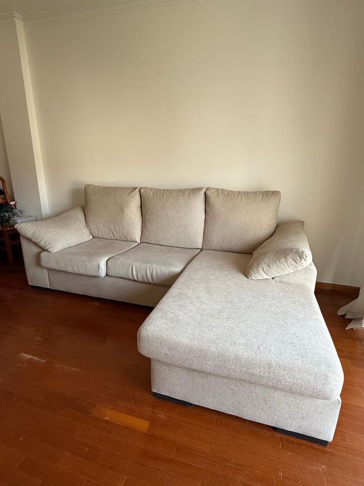 Sofá chaise longue creme