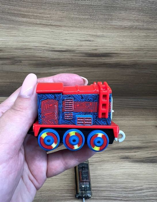 Томас і друзі паровозики (зміна кольору)  Mattel стан нових!