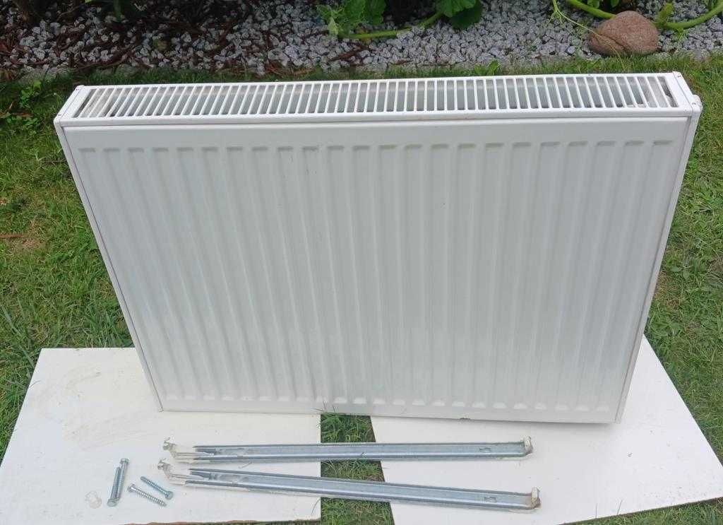 Grzejnik z podłączeniem dolnym dwupłytowy PURMO CV22 600x800 wys60cm