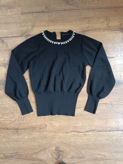 Sweter sweterek bluzka z ozdobnym dekoltem cyrkonie perełki