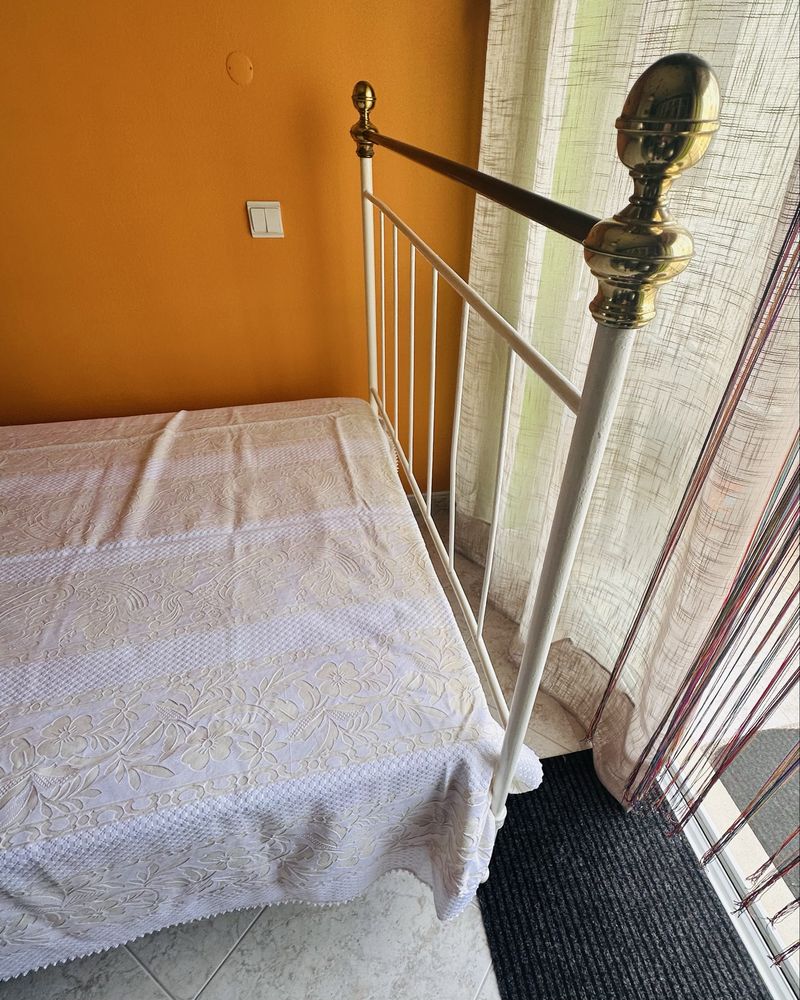 Vendo cama de ferro + estrado + colchão