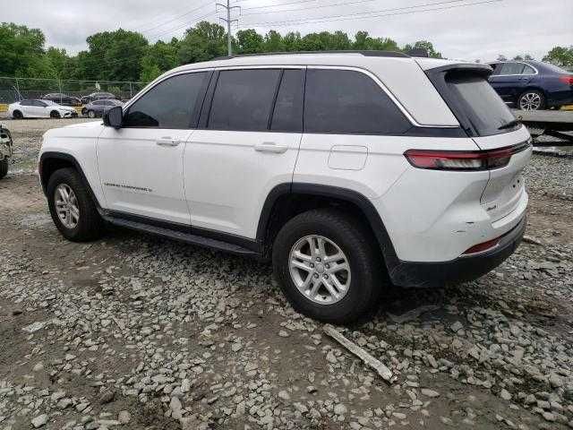 2023 Jeep Grand Cherokee, Laredo