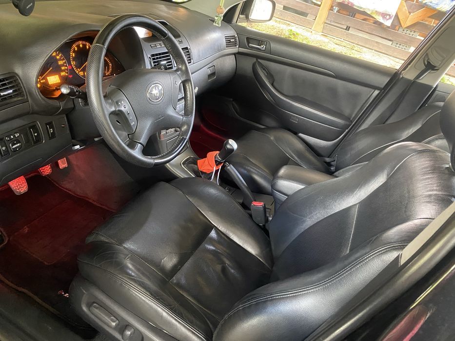 Toyota Avensis T25 2.0