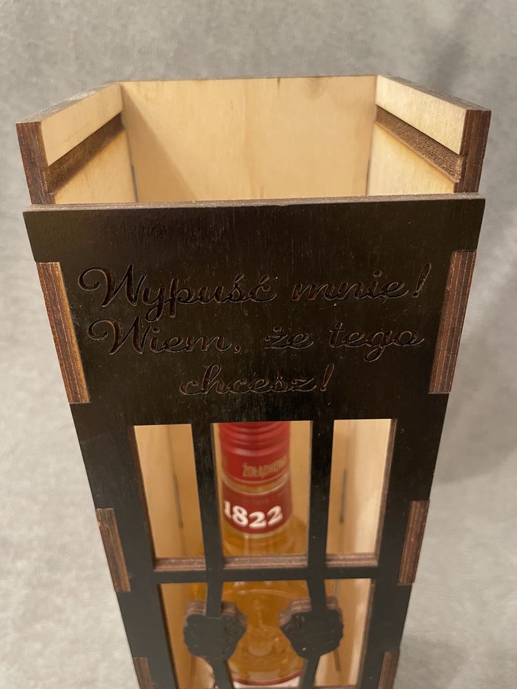 Pudełko drewniane na alkohol