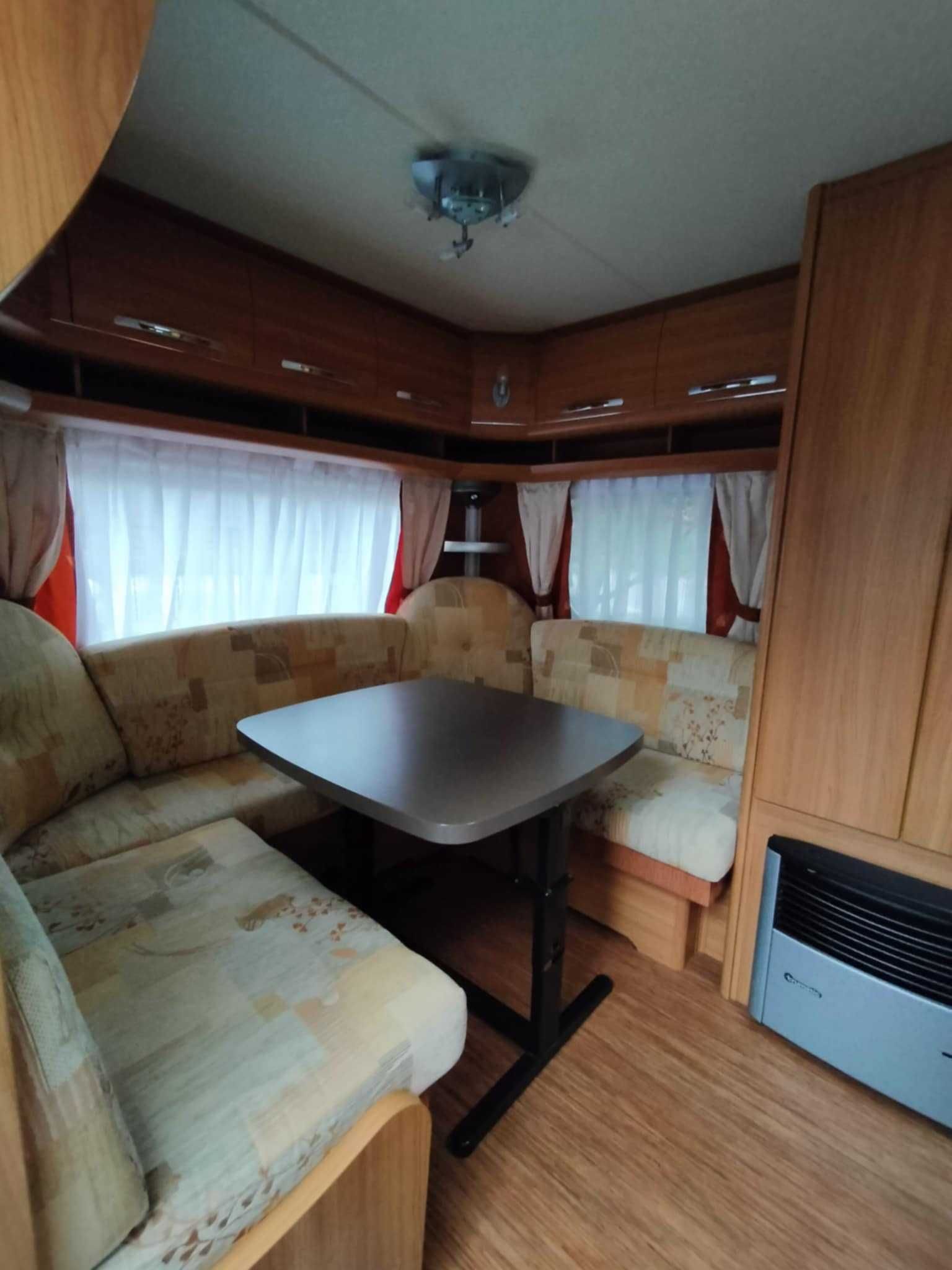 Przyczepa kempingowa Hobby De Luxe 495