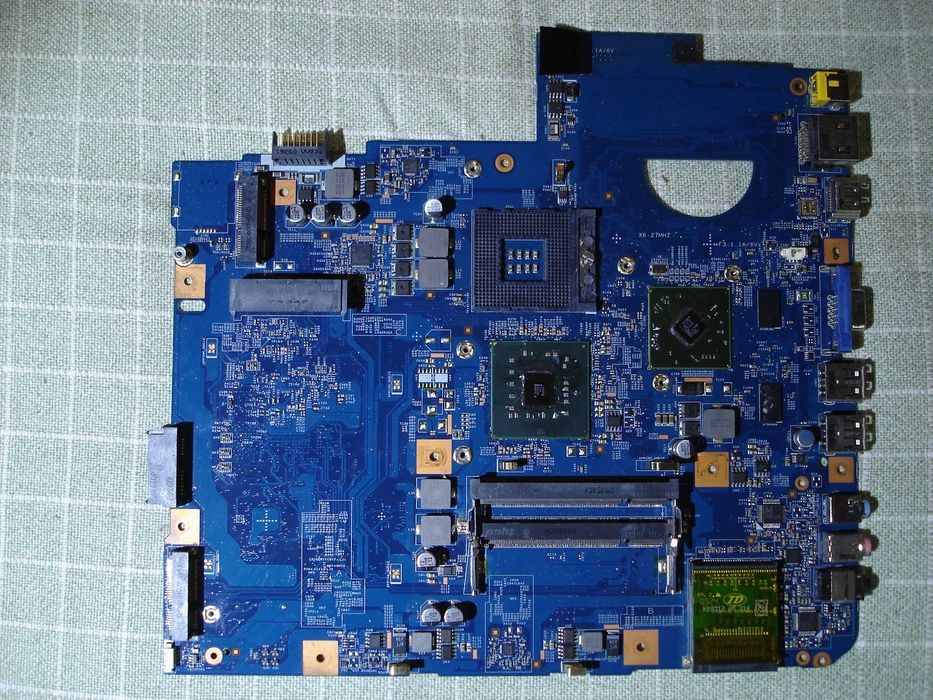 Ноутбук Aser 5738 материнская плата Aspire 5338