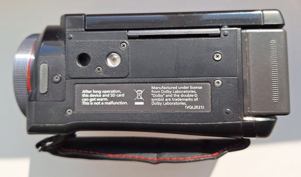 Продам відеокамеру PANASONIC HDC-TM900EEK   G1HX00169 
S.№ - G1HX00169