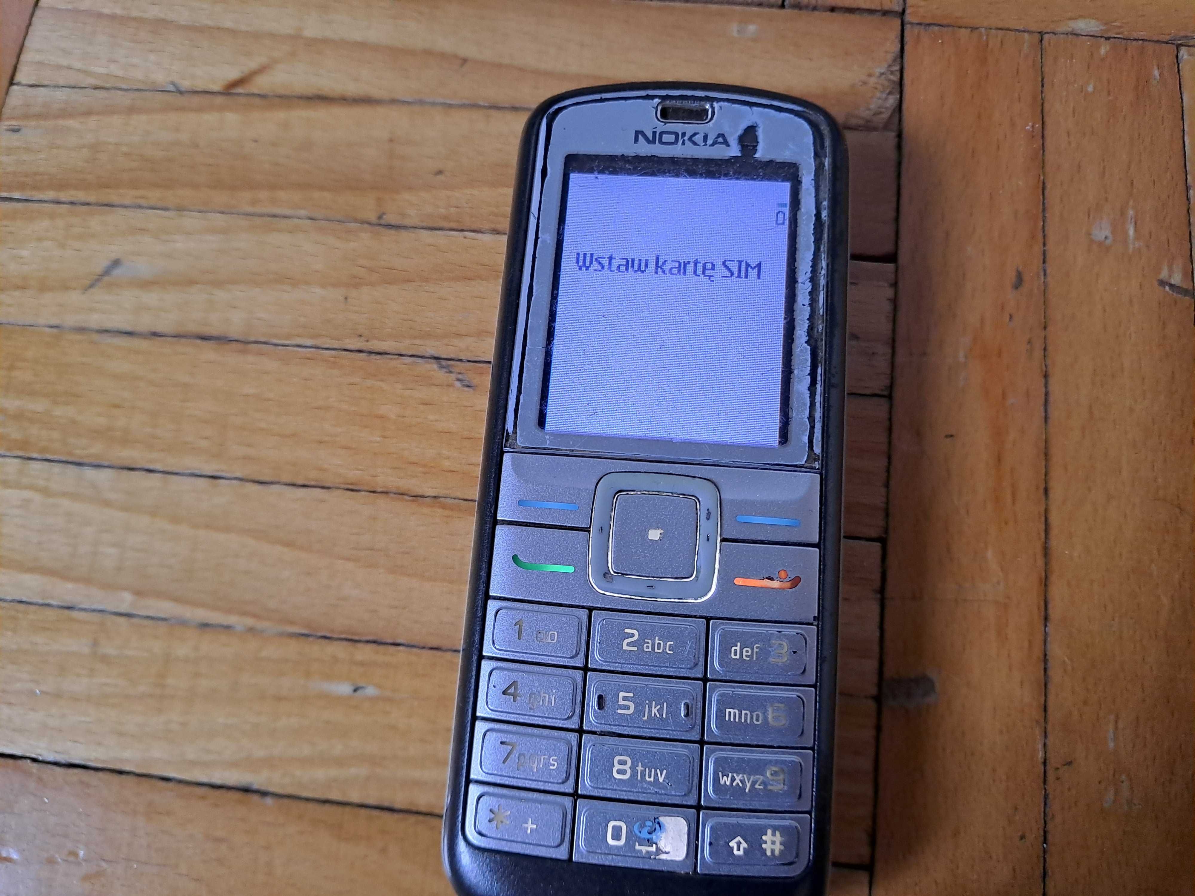 Telefon komórkowy Nokia 6070